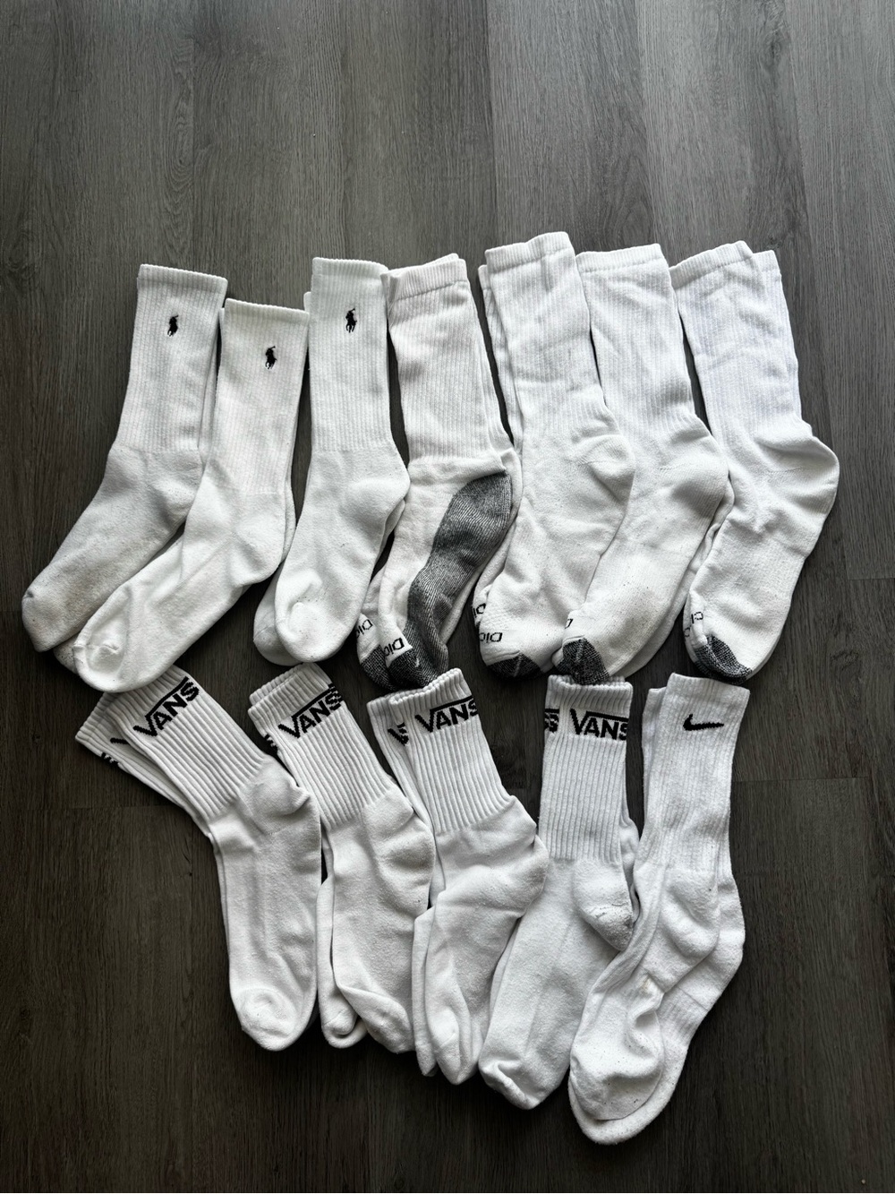 Assorted White Athletic Crew Socks - Vans & Nike (12 pairs)